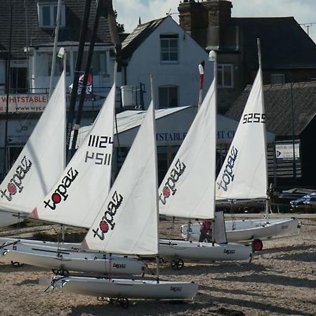 Отель Oyster Etchingham Seaview Уитстабл Экстерьер фото