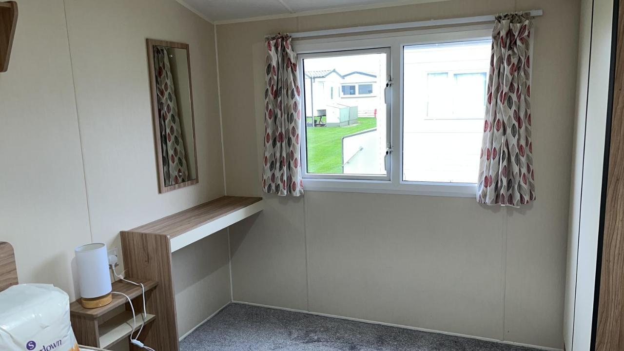 Отель Oyster Etchingham Seaview Уитстабл Экстерьер фото